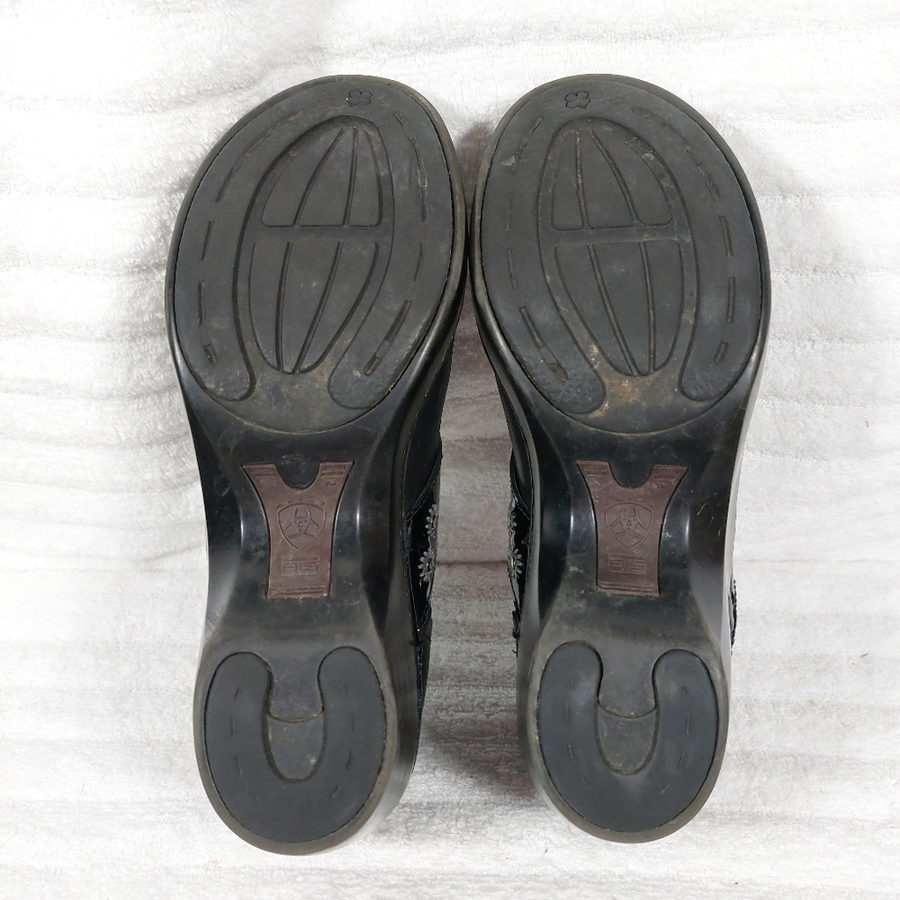 Ariat Westlake Size 8.5 Leather Black Studded Stitched Flowers Clogs 15111 Shoes - Picture 6 of 8
